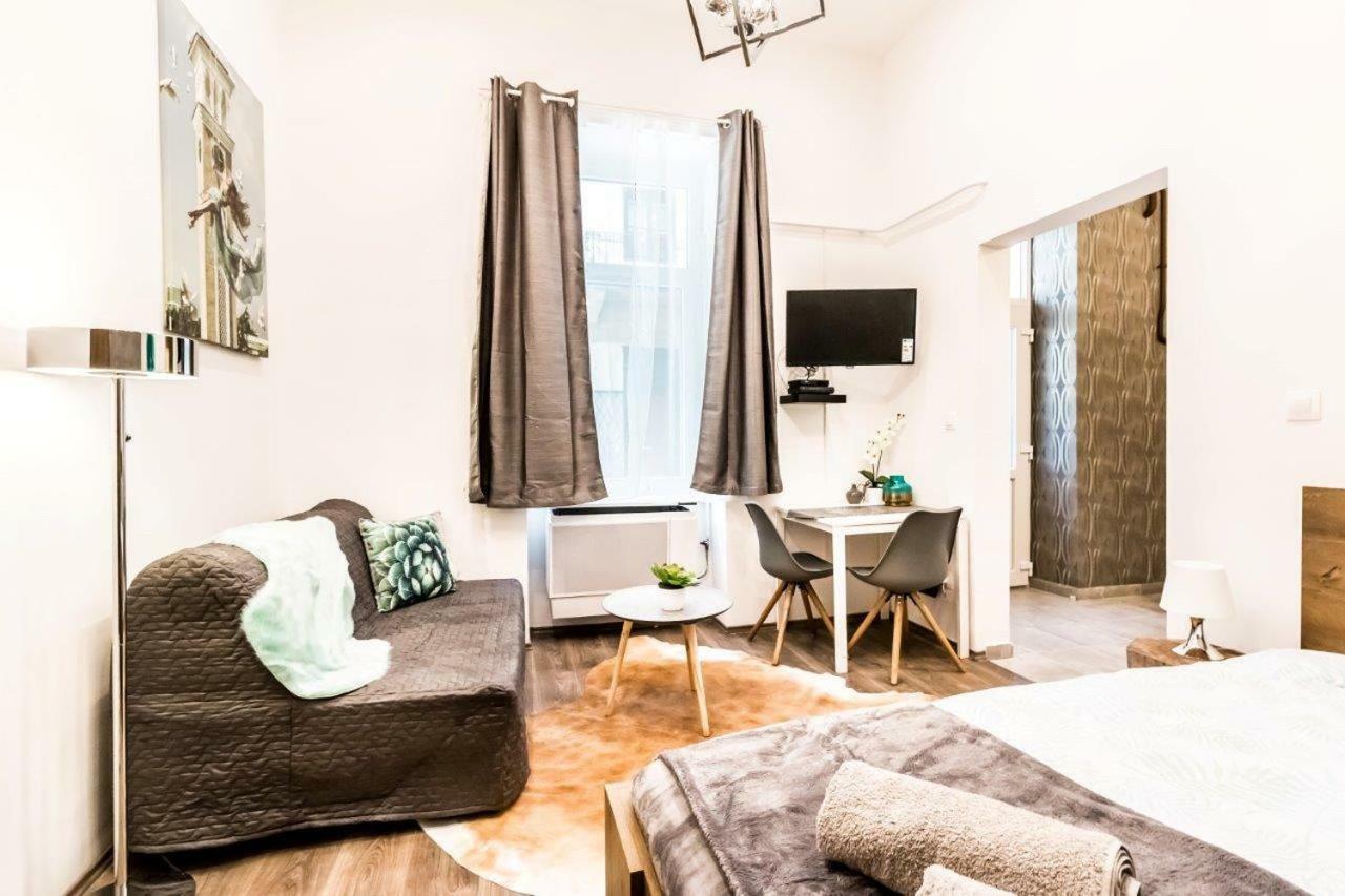 Amazon Apartment Near The Famous Party Boulevard Budapest Luaran gambar